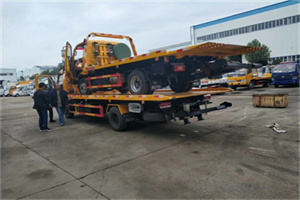 花山同城汽车补胎